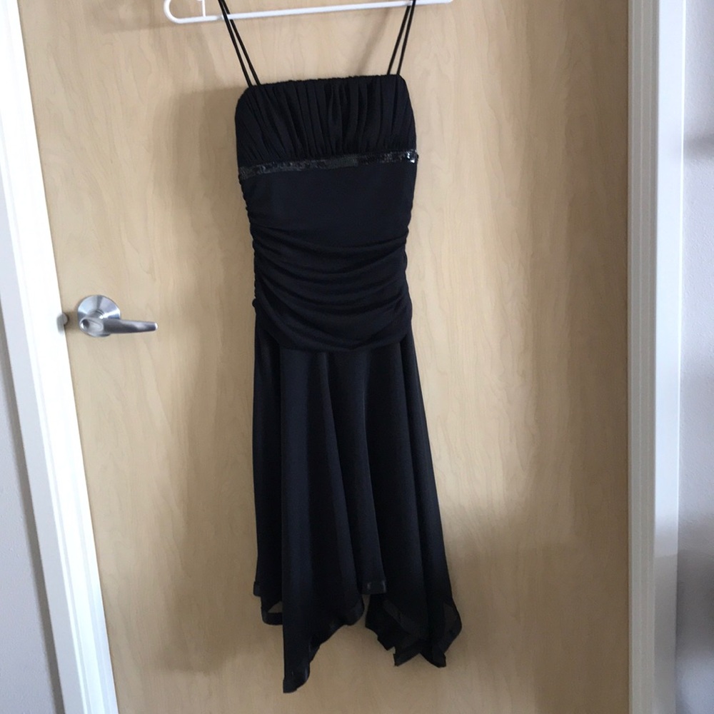 CITY TRIANGLES | Black Cocktail Dress